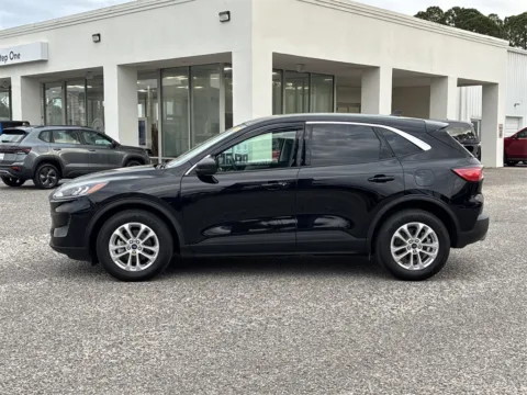 More photos of 2022 Ford Escape Hybrid SE at Step One Volkswagen Fort Walton Beach, FL