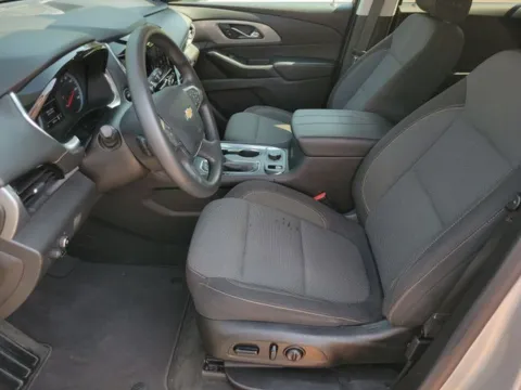 More photos of 2021 Chevrolet Traverse LS at Step One Chevrolet, AL