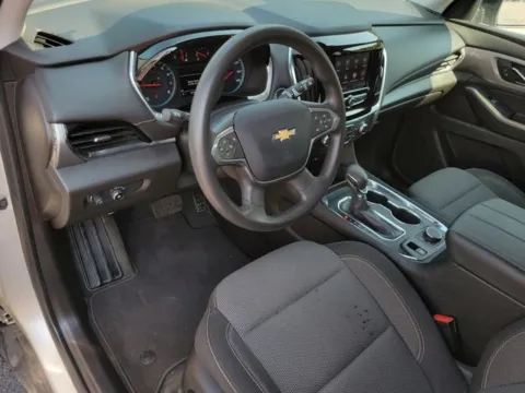 More photos of 2021 Chevrolet Traverse LS at Step One Chevrolet, AL