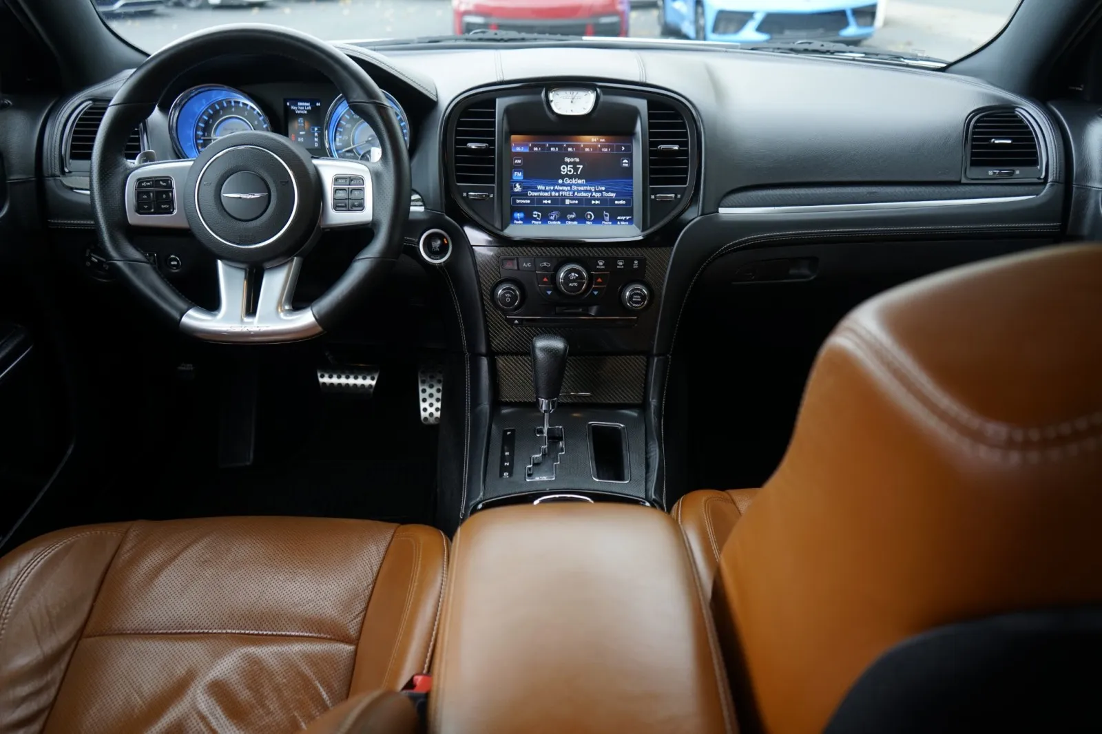2014 Chrysler 300 SRT8 - Photo 17