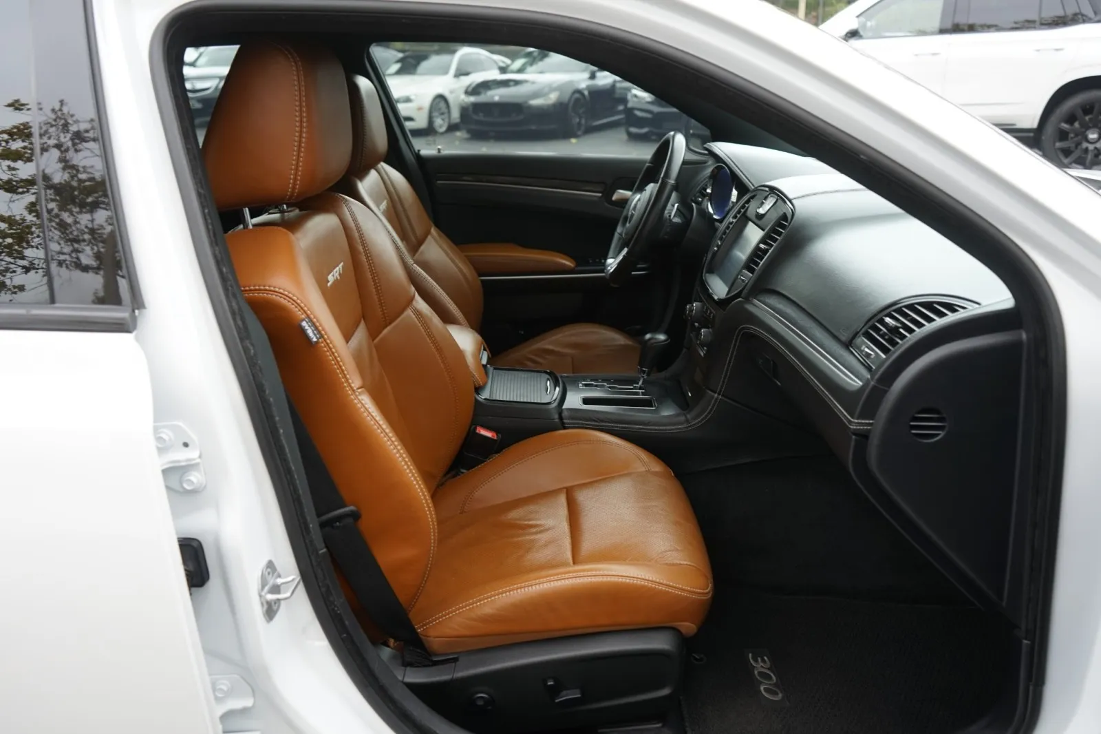 2014 Chrysler 300 SRT8 - Photo 20