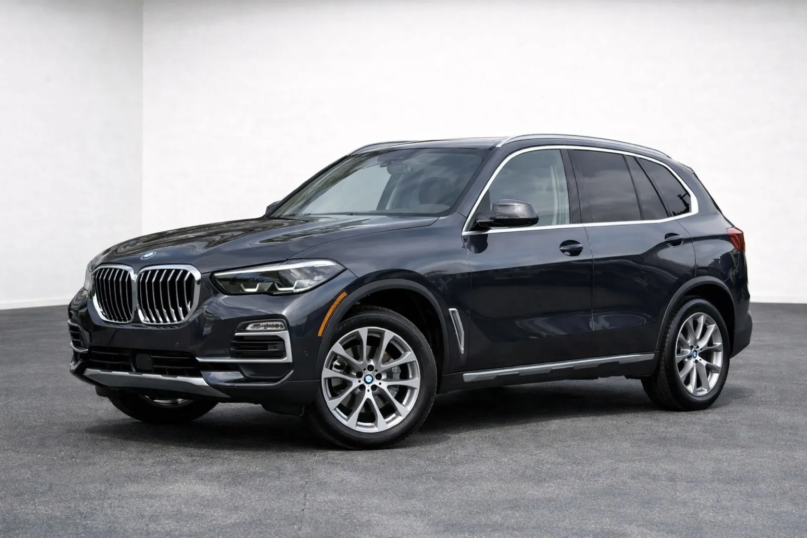Gray 2020 BMW X5 xDrive50i for sale in Walnut Creek, CA