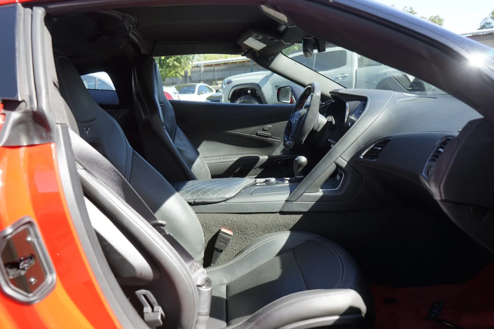 2018 Chevrolet Corvette 2LT - Photo 18