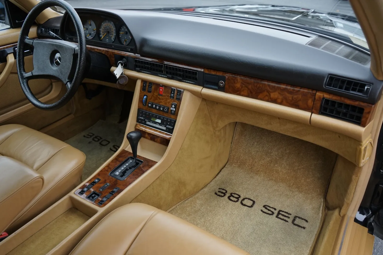 1983 Mercedes-Benz 380 - Photo 24