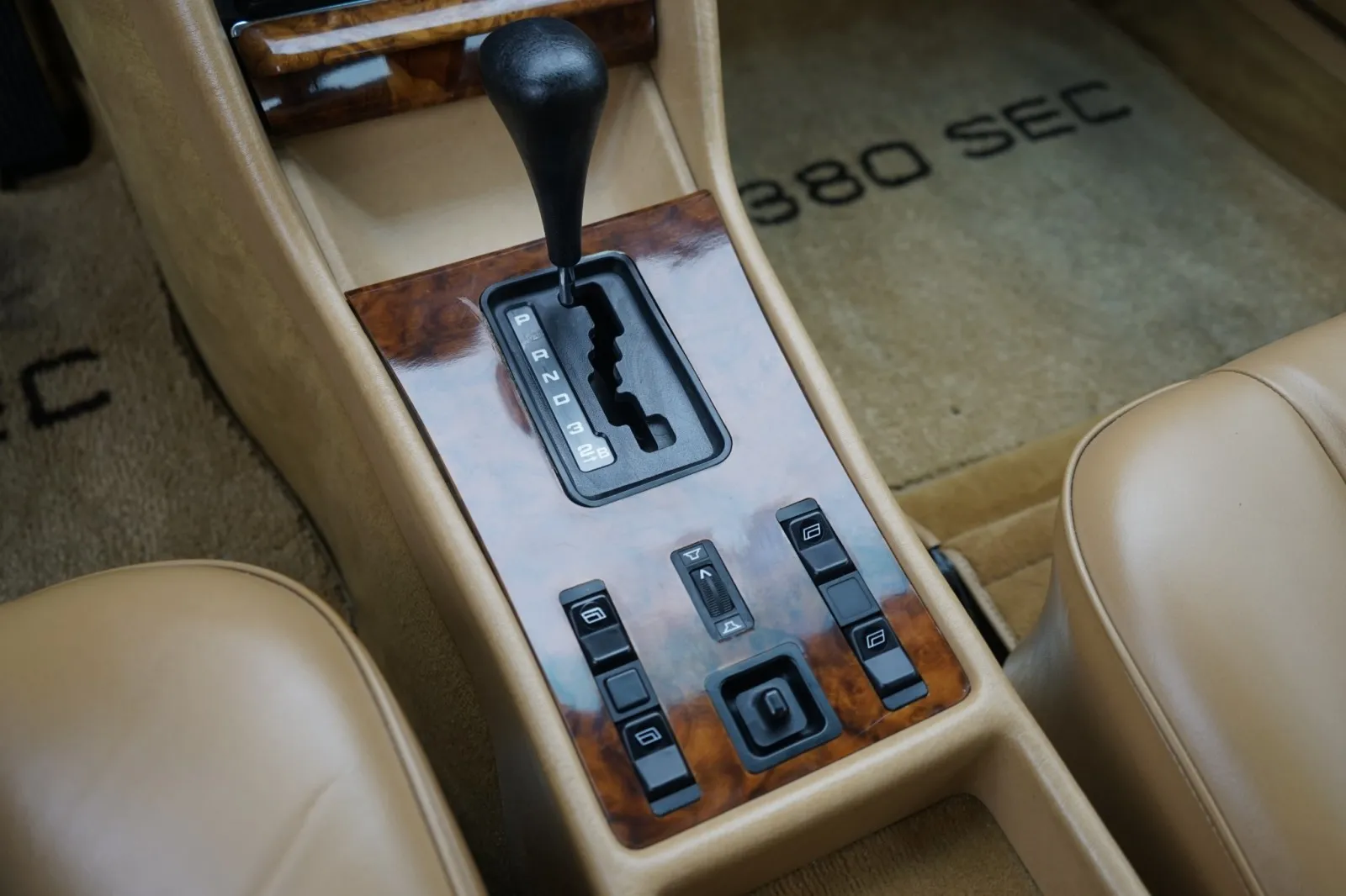 1983 Mercedes-Benz 380 - Photo 27