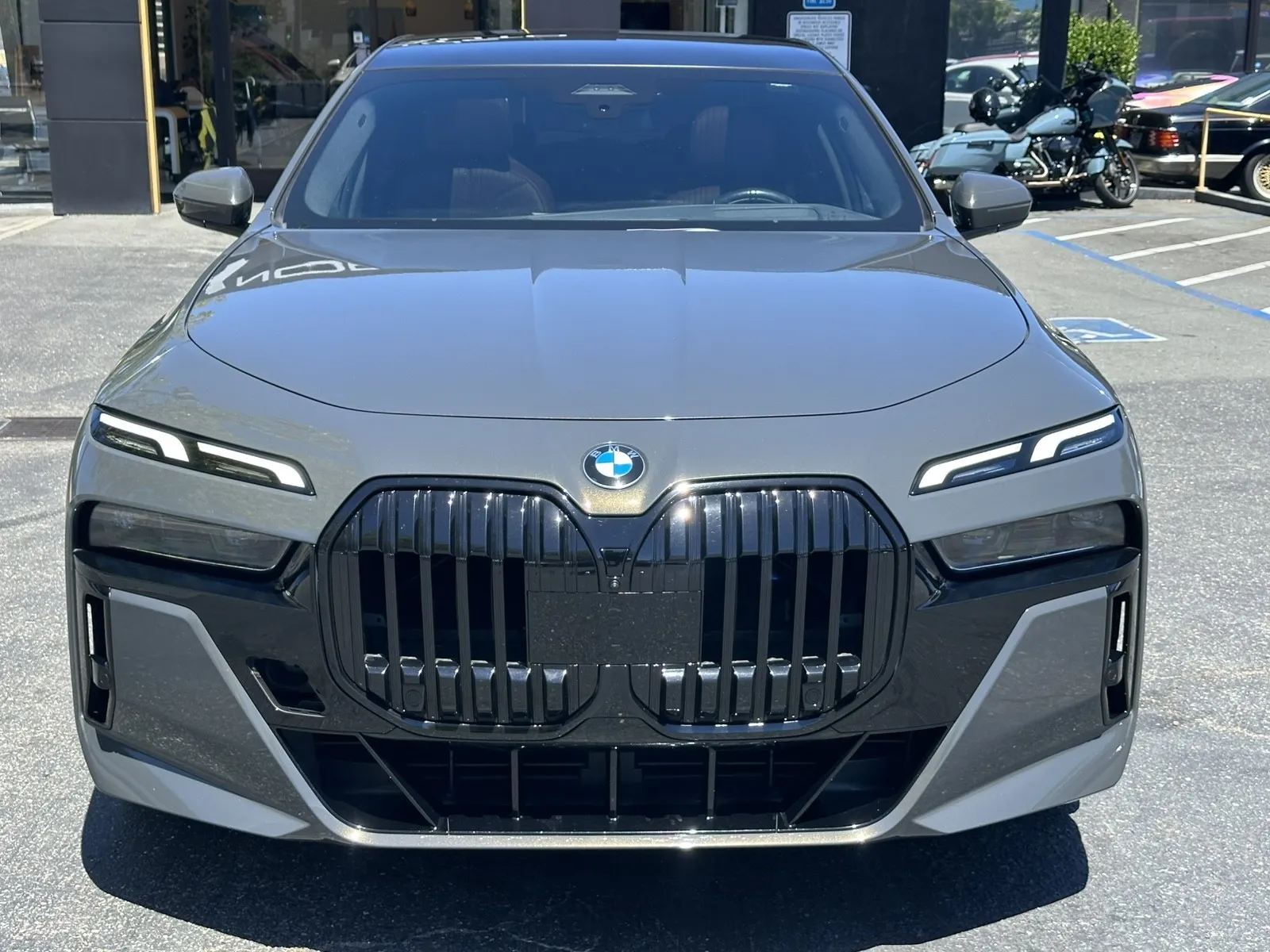More photos of 2023 BMW 7 Series 740i at North State Auto, CA