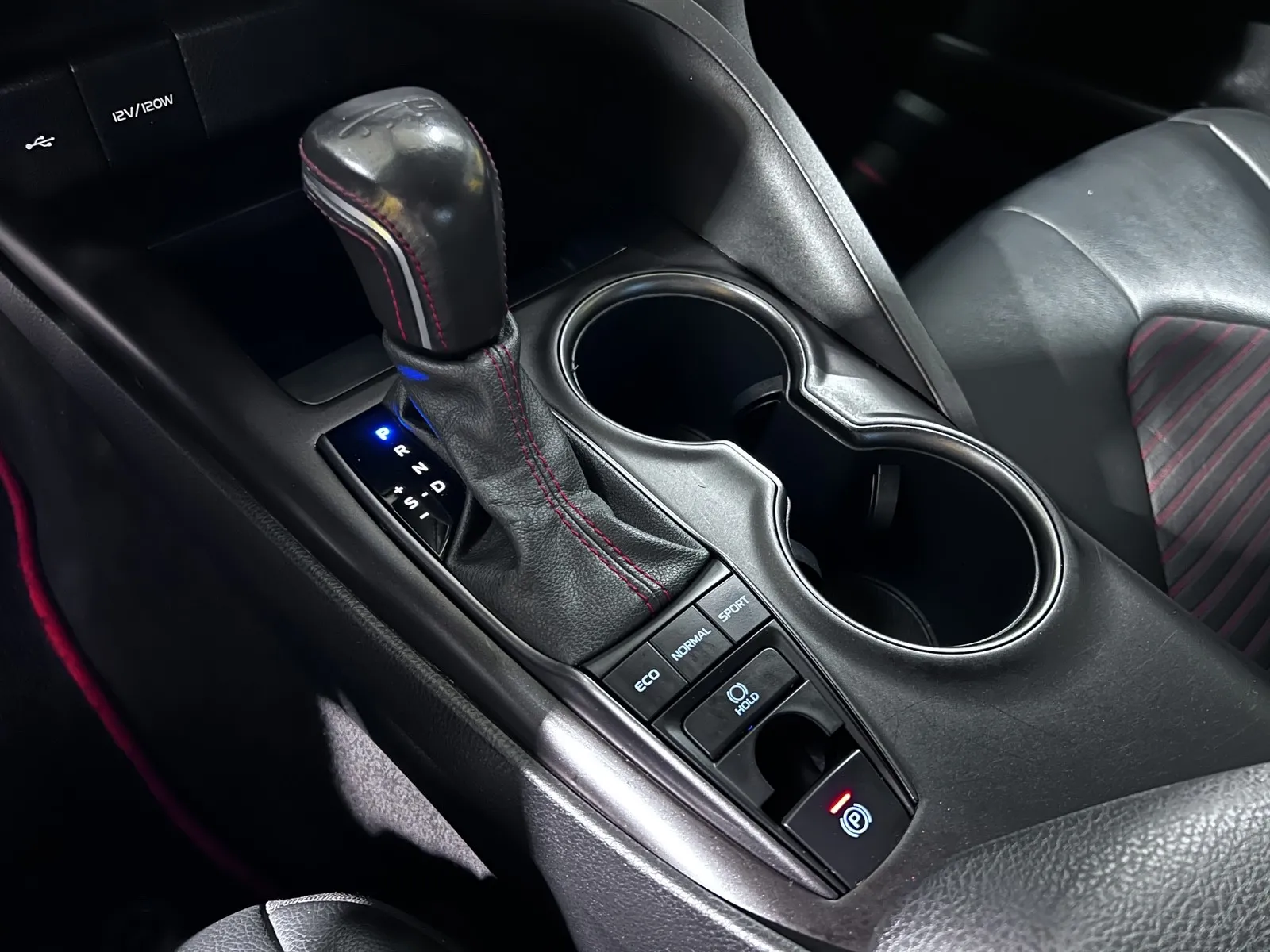 2021 Toyota Camry TRD - Photo 20