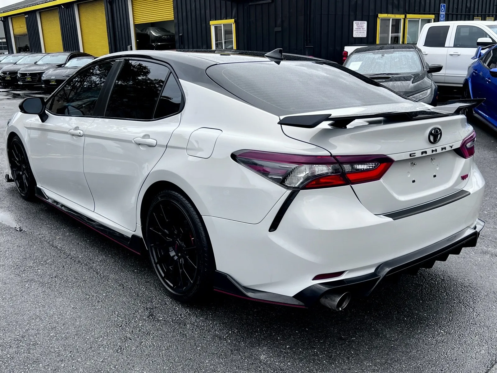 2021 Toyota Camry TRD - Photo 8