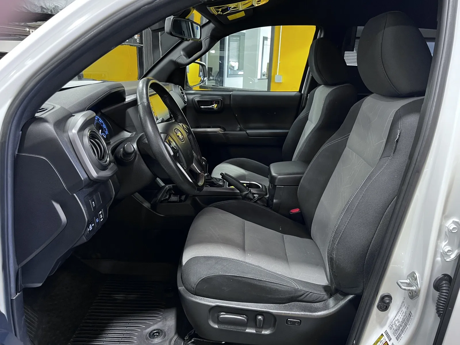 2023 Toyota Tacoma TRD Off Road - Photo 15