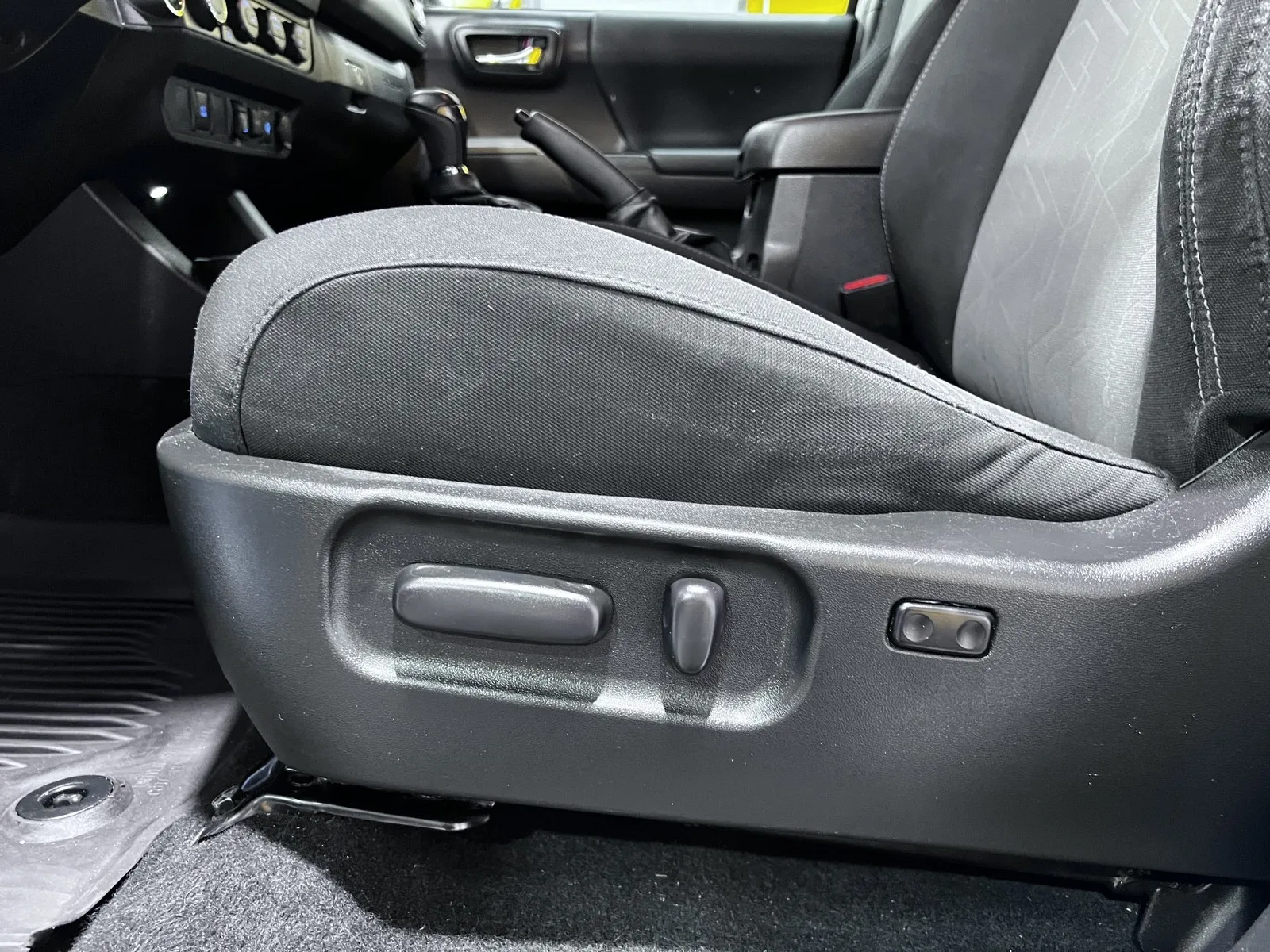 2023 Toyota Tacoma TRD Off Road - Photo 23