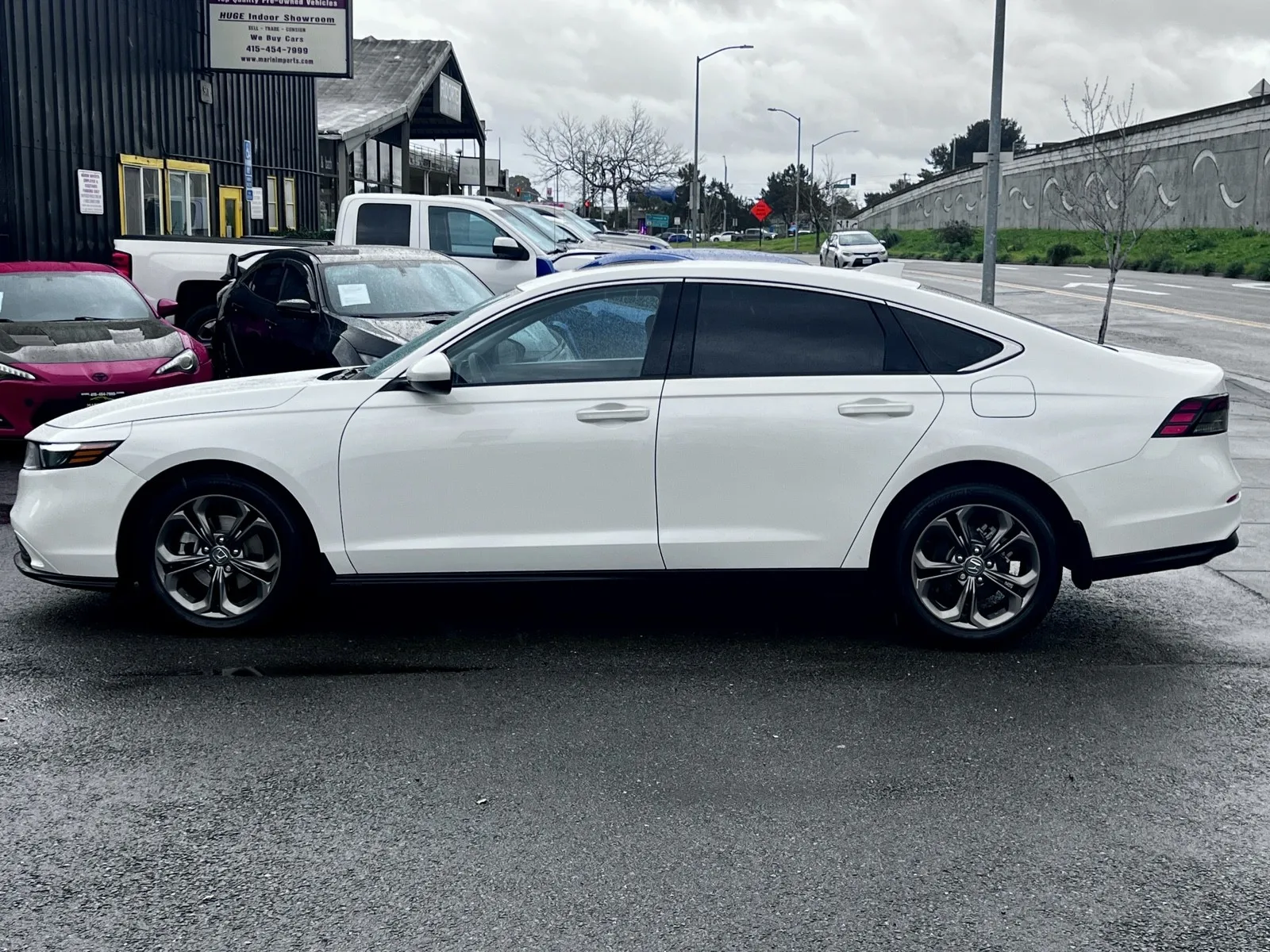 2023 Honda Accord EX - Photo 9