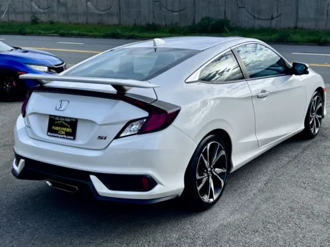 More photos of 2017 Honda Civic Coupe Si at Marin Imports, CA