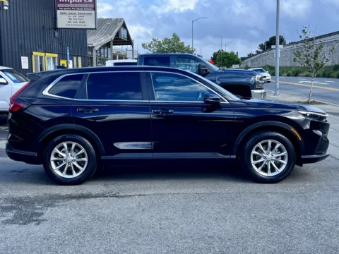 More photos of 2023 Honda CR-V EX-L at Marin Imports, CA