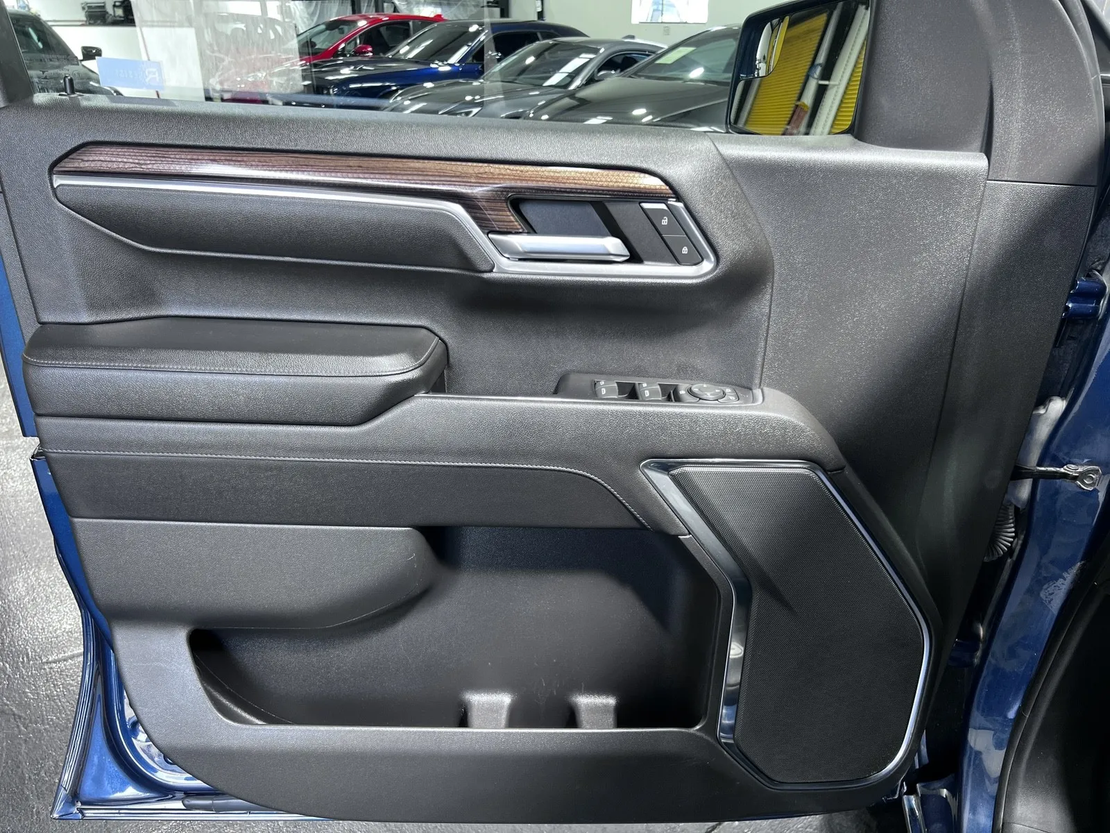 2022 Chevrolet Silverado 1500 LT - Photo 24