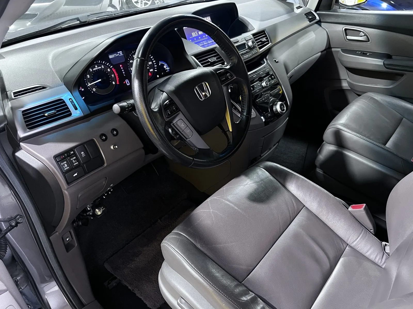 Honda Odyssey photo 14