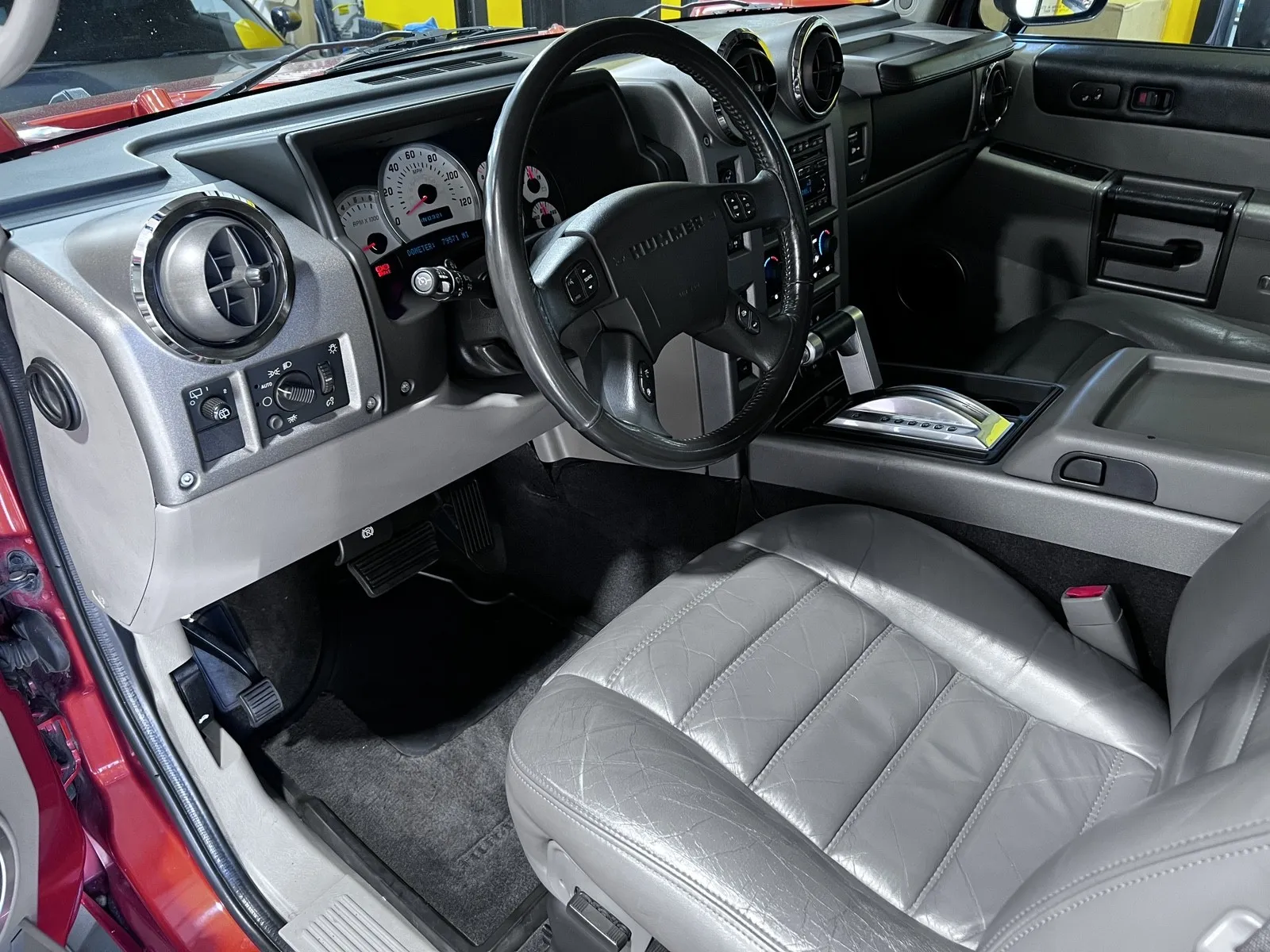Hummer H2 photo 14