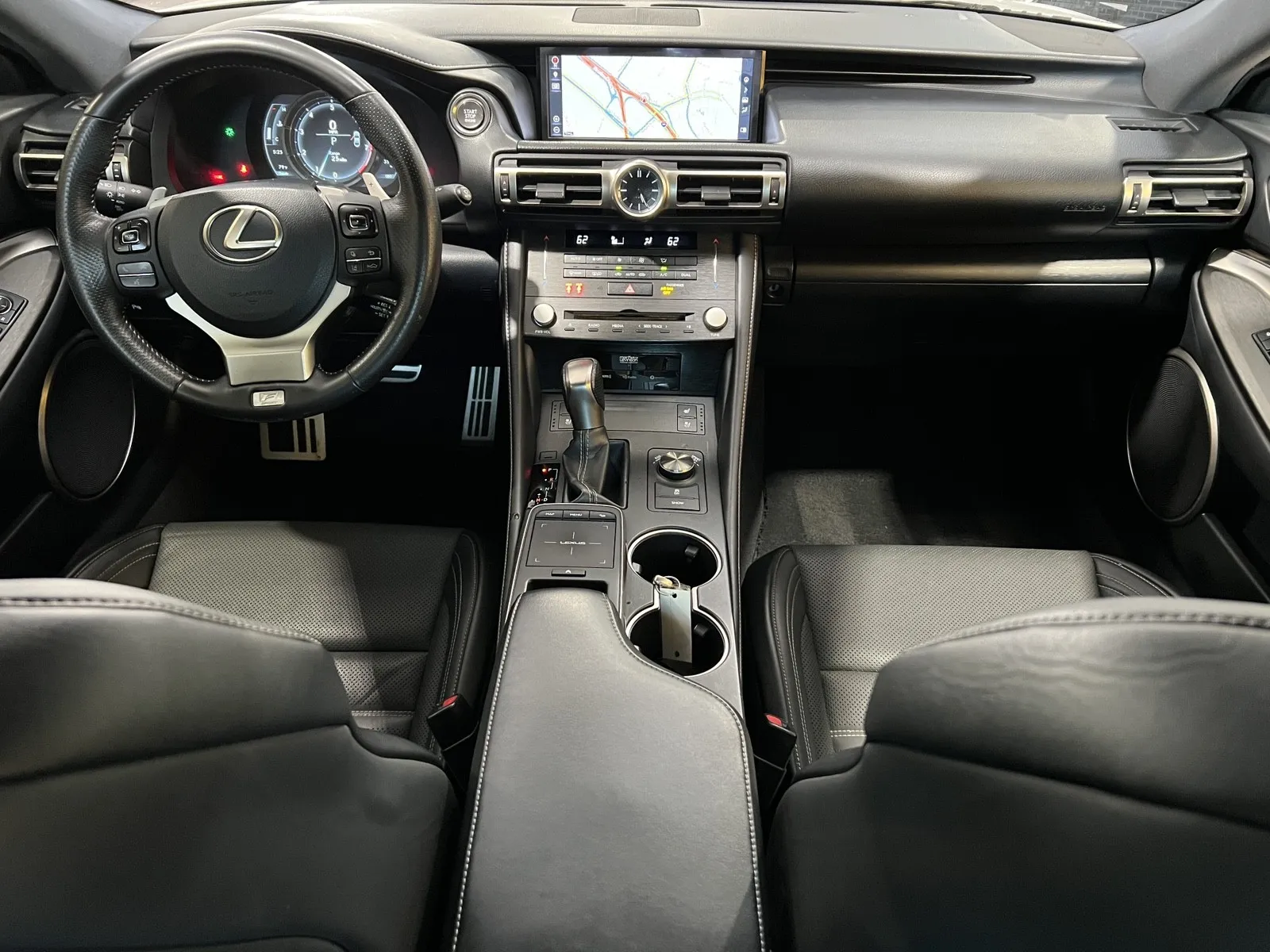 Lexus RC photo 13