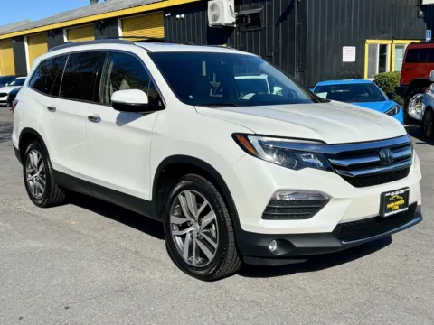 More photos of 2017 Honda Pilot Elite at Marin Imports, CA