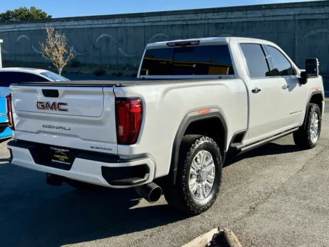More photos of 2022 GMC Sierra 2500 HD Denali at Marin Imports, CA