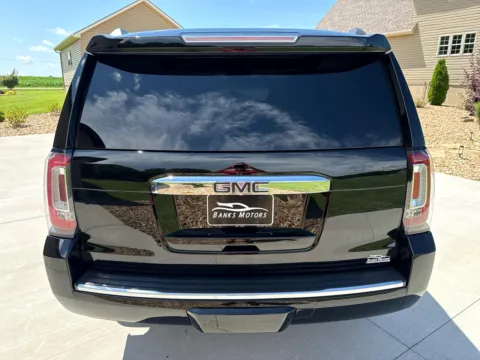 More photos of 2016 GMC YUKON DENALI at Banks Motors LLC, MO