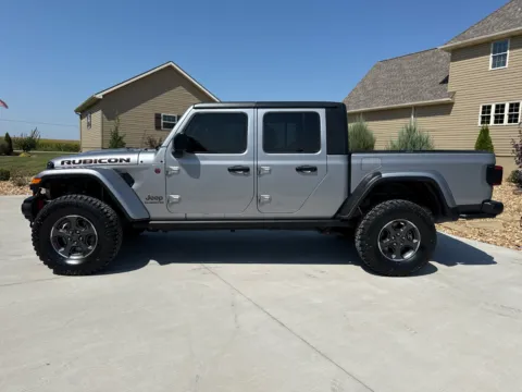 Photos of 2020 JEEP GLADIATOR RUBICON for sale in Clinton, MO at Banks Motors LLC