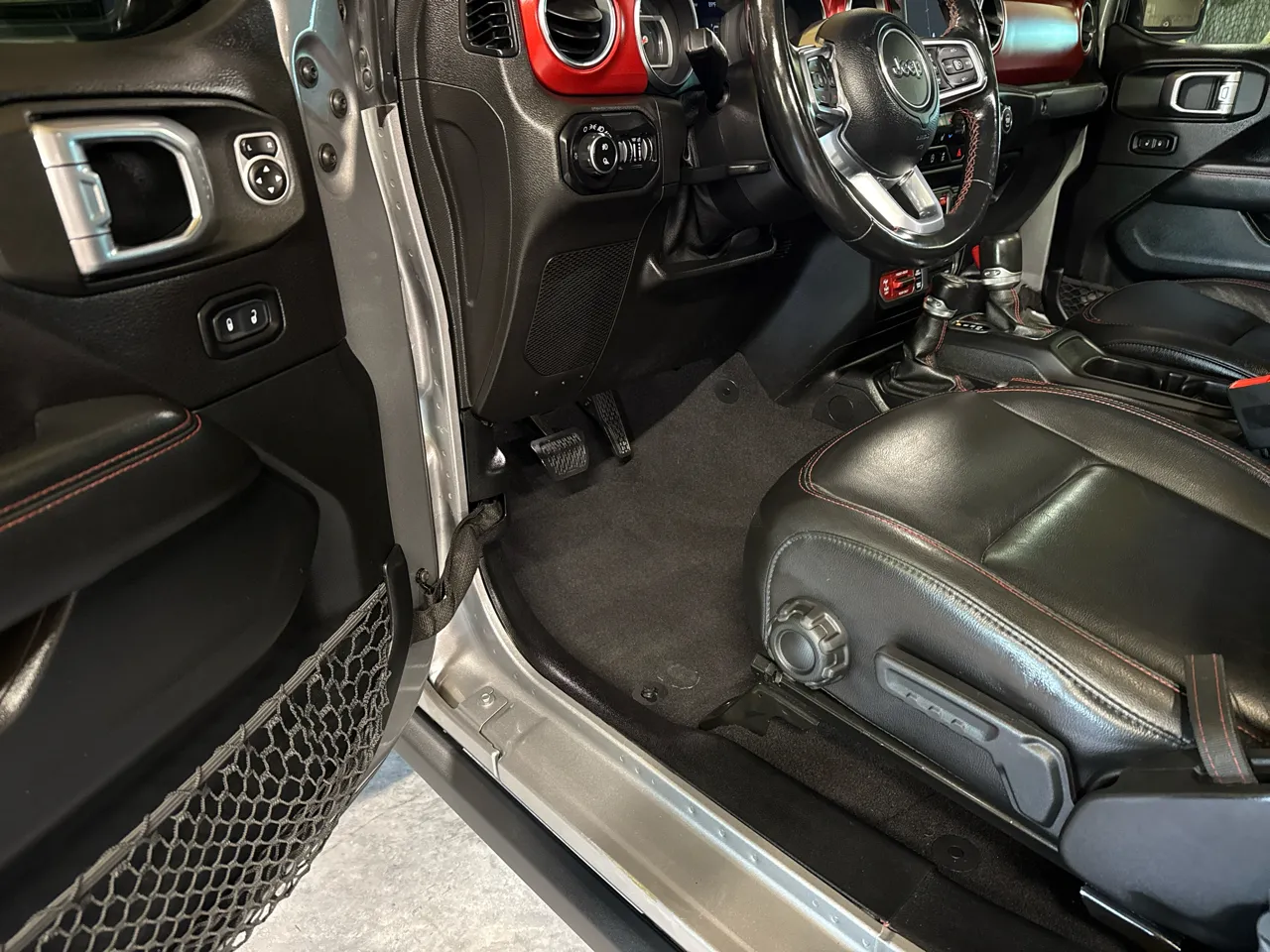 2020 Jeep Gladiator Rubicon - Photo 29