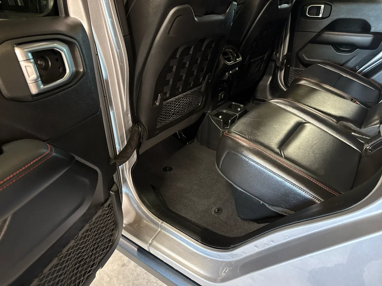 2020 Jeep Gladiator Rubicon - Photo 16