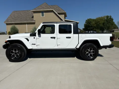 Photos of 2021 JEEP GLADIATOR SPORT for sale in Clinton, MO at Banks Motors LLC