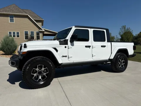 White 2021 JEEP GLADIATOR SPORT for sale in Clinton, MO
