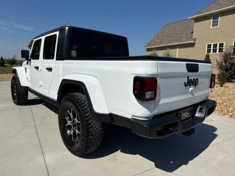 More photos of 2021 JEEP GLADIATOR SPORT at Banks Motors LLC, MO