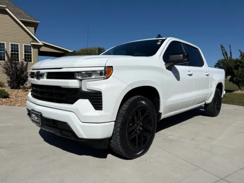 More photos of 2022 Chevrolet Silverado 1500 Crew Cab RST Pickup 4D 5 3/4 ft at Banks Motors LLC, MO
