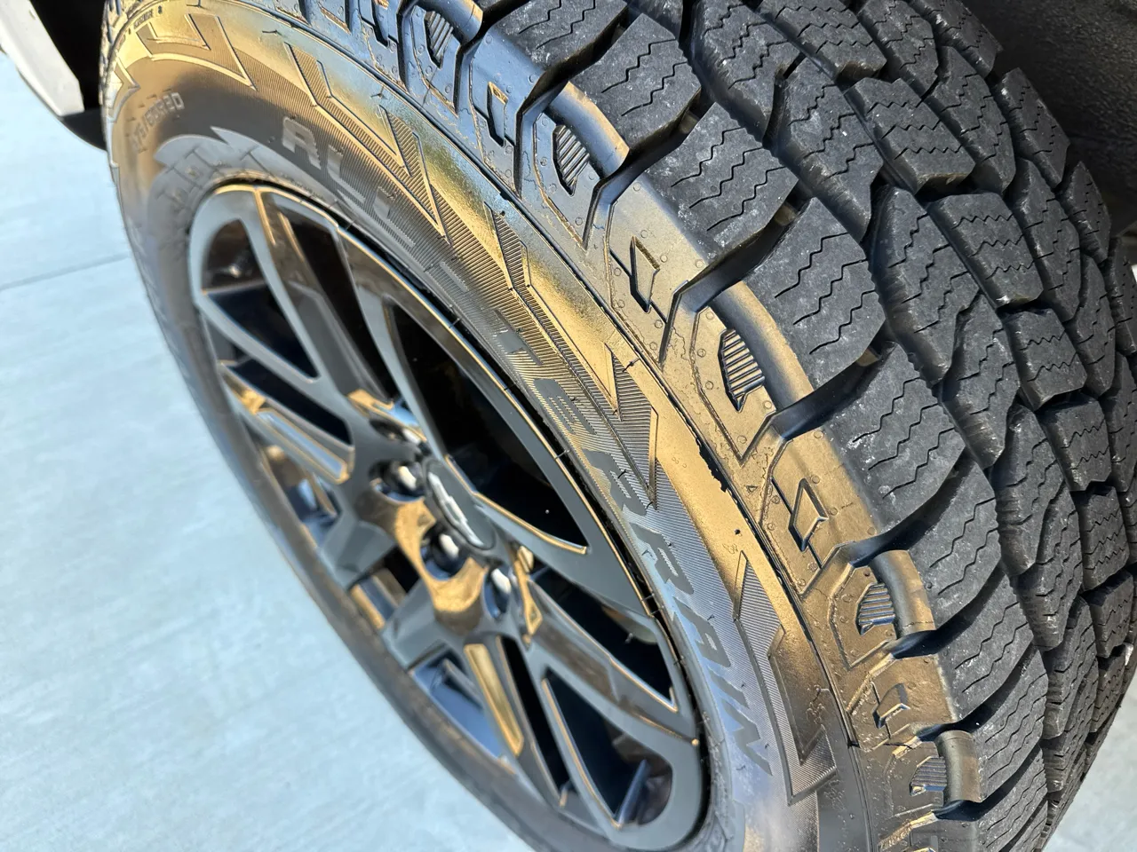 2022 Chevrolet Silverado 1500 RST - Photo 10