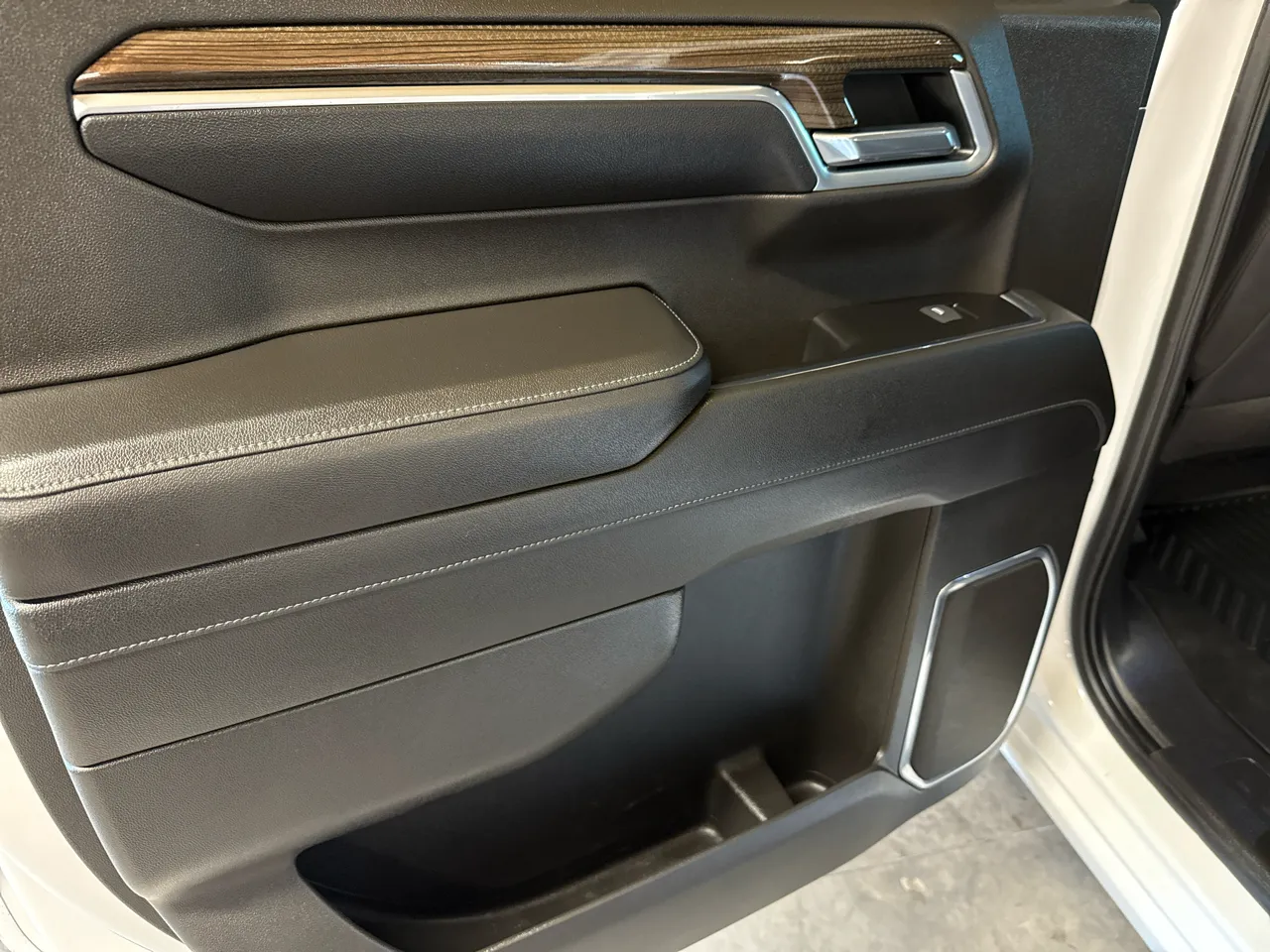 2022 Chevrolet Silverado 1500 RST - Photo 34