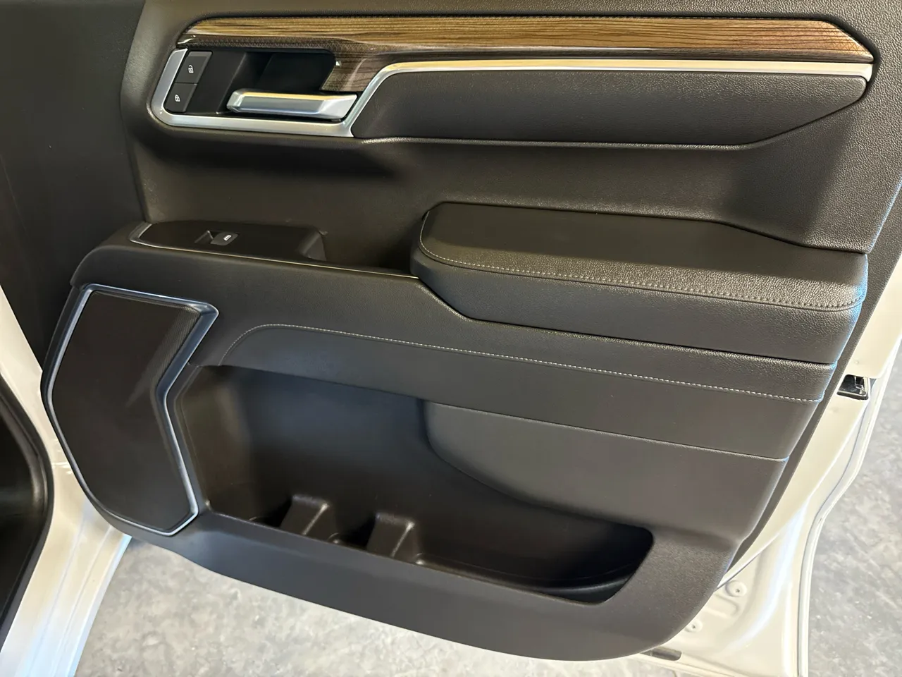 2022 Chevrolet Silverado 1500 RST - Photo 36