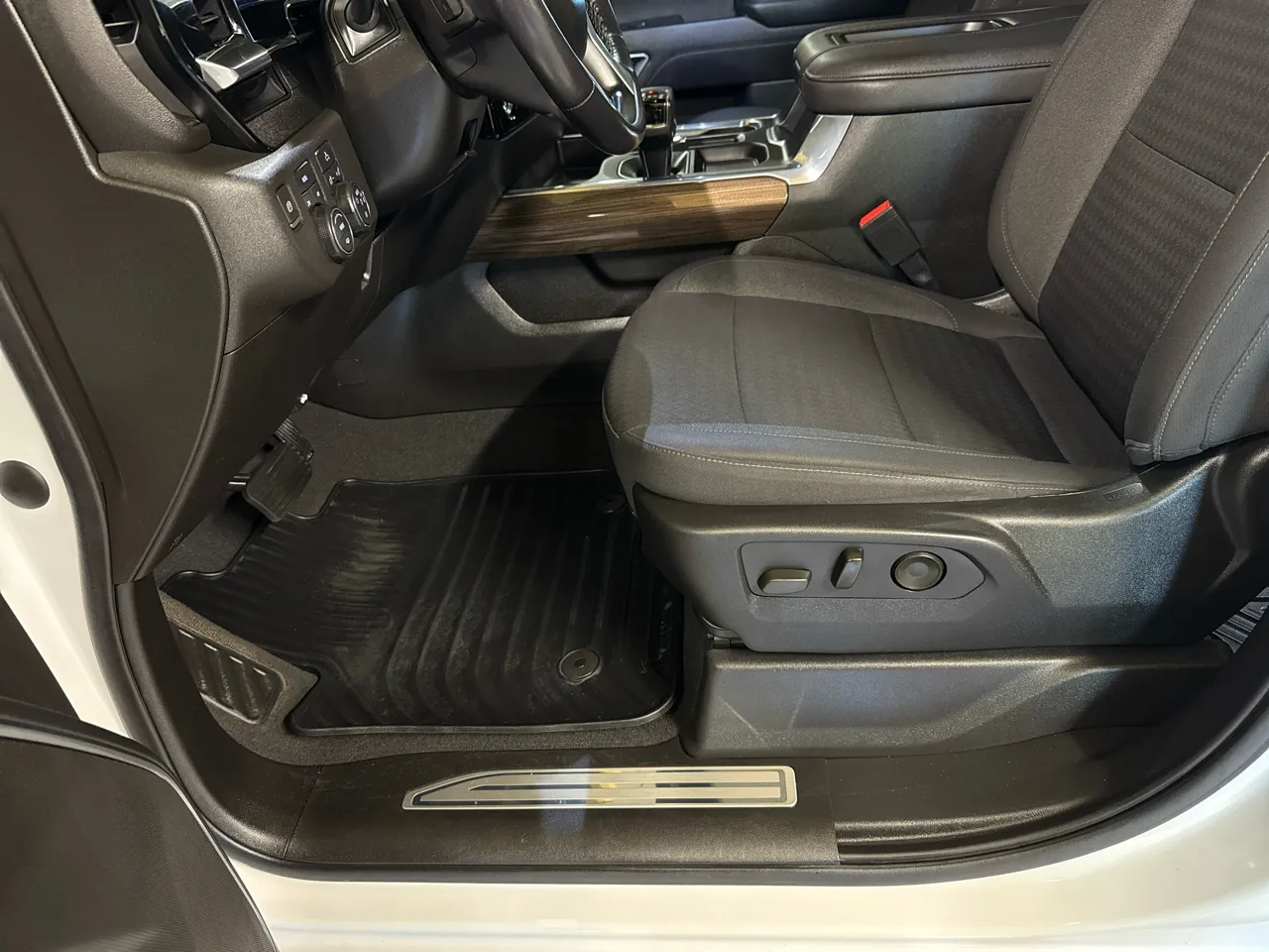 2022 Chevrolet Silverado 1500 RST - Photo 39