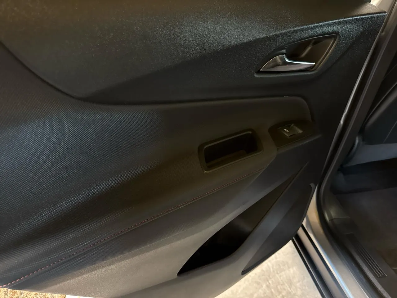 2023 Chevrolet Equinox RS - Photo 25