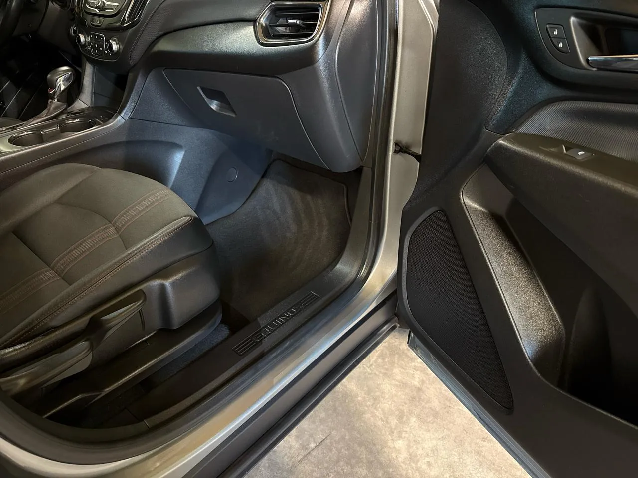 2023 Chevrolet Equinox RS - Photo 29