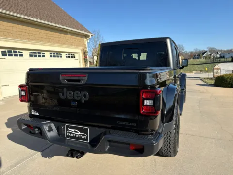 More photos of 2021 JEEP GLADIATOR SPORT at Banks Motors LLC, MO