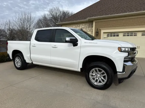 More photos of 2020 CHEVROLET SILVERADO 1500 LT at Banks Motors LLC, MO