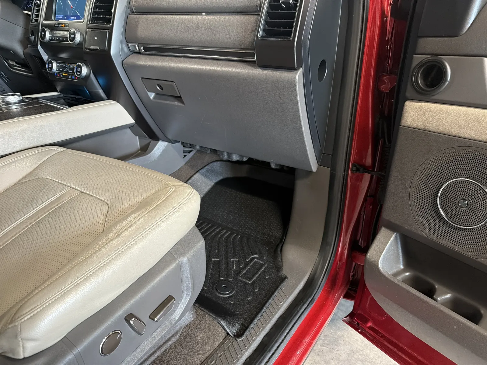 2021 Ford Expedition Limited - Photo 17