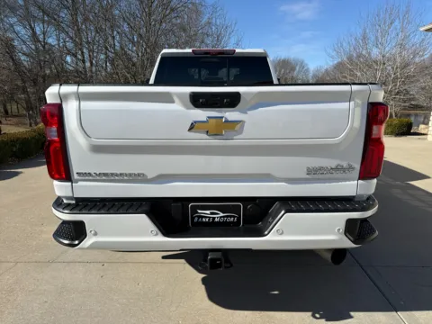 More photos of 2025 CHEVROLET SILVERADO 3500 HIGH COUNTRY at Banks Motors LLC, MO