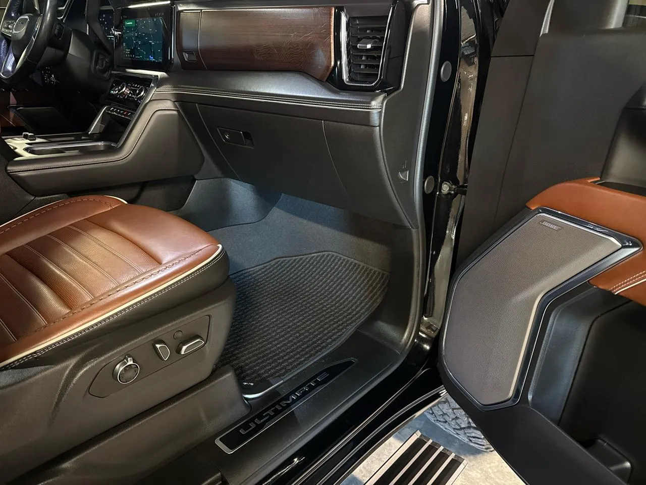 2024 GMC Sierra 2500HD Denali Ultimate - Photo 18