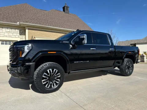 Black 2024 GMC SIERRA 2500 DENALI ULTIMATE for sale in Clinton, MO