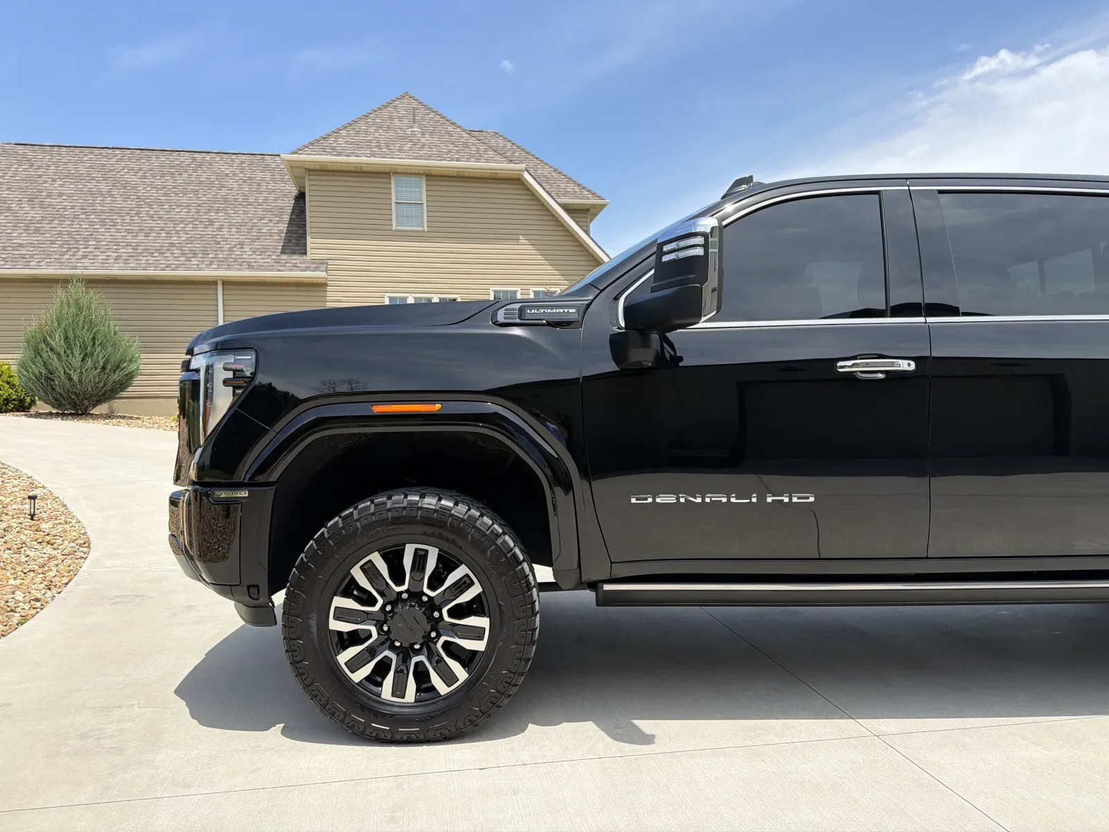 2024 GMC Sierra 2500HD Denali Ultimate - Photo 9