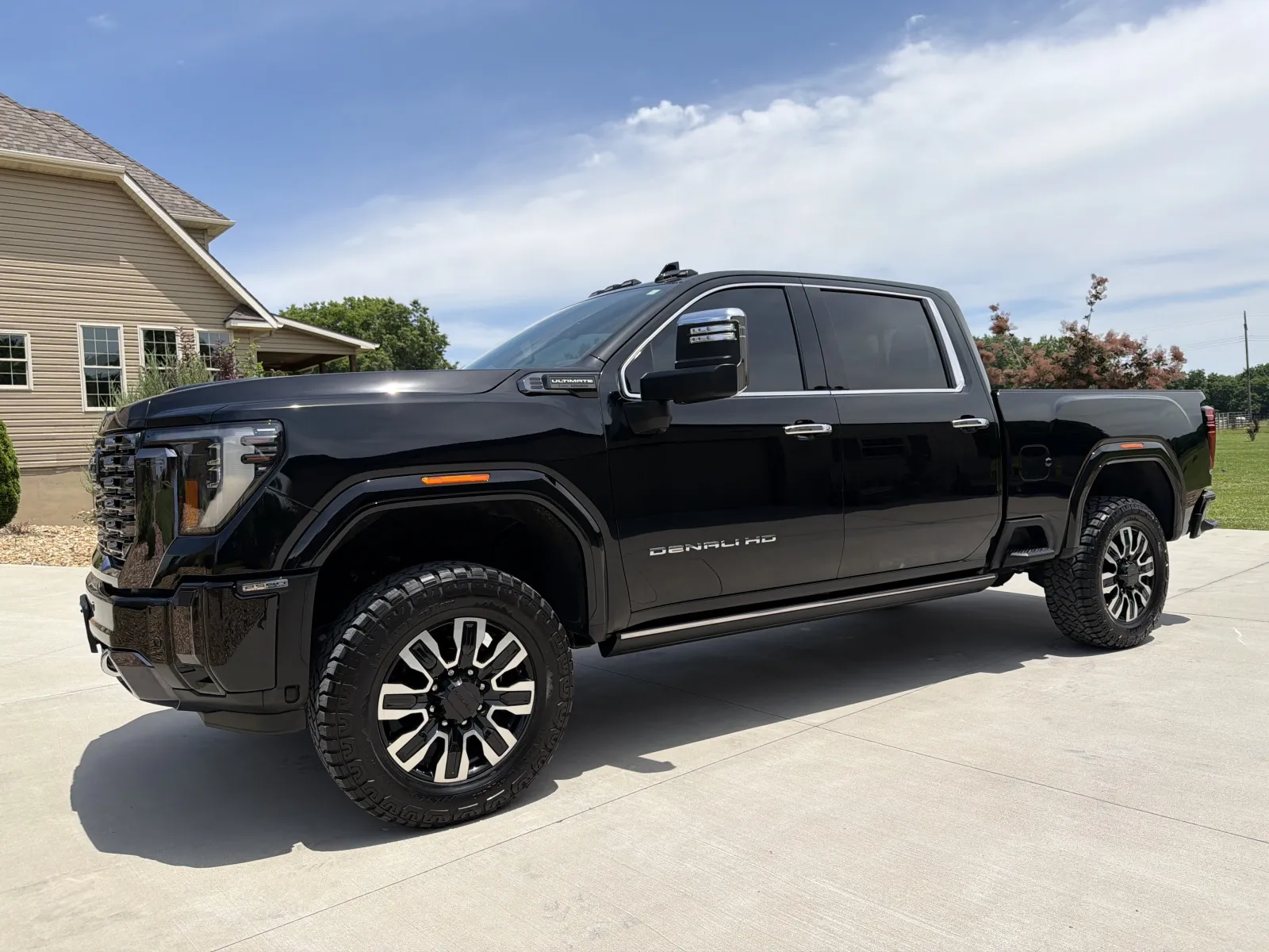 Black 2024 GMC Sierra 2500 HD Crew Cab Denali Ultimate Pickup 4D 6 1/2 ft for sale in Clinton, MO