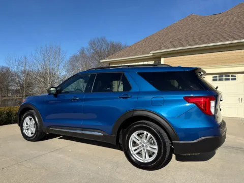 Another view of 2020 FORD EXPLORER XLT for sale in Clinton, MO at Banks Motors LLC