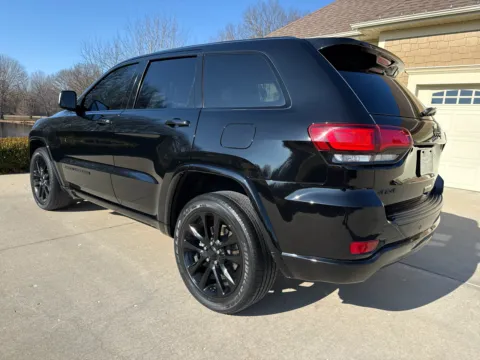 Another view of 2021 JEEP GRAND CHEROKEE LAREDO for sale in Clinton, MO at Banks Motors LLC