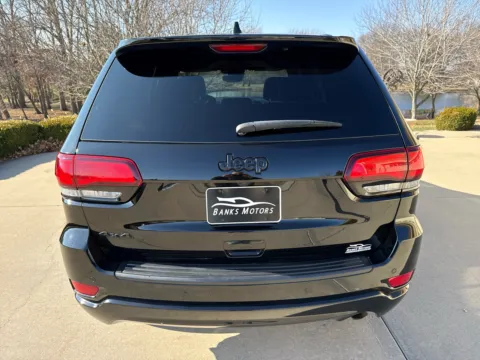 More photos of 2021 JEEP GRAND CHEROKEE LAREDO at Banks Motors LLC, MO