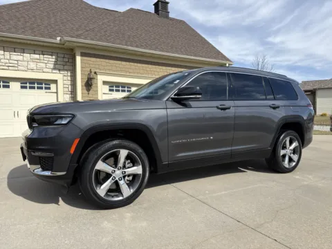 Gray 2022 JEEP GRAND CHEROKEE L LIMITED for sale in Clinton, MO