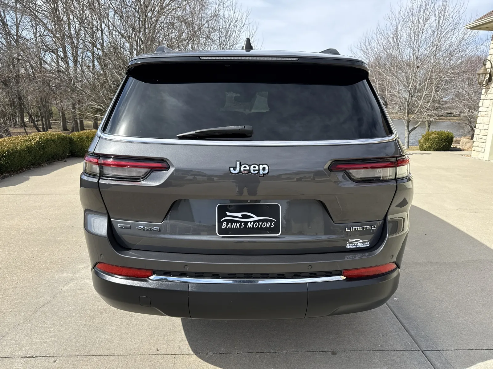 More photos of 2022 JEEP GRAND CHEROKEE L LIMITED at Banks Motors LLC, MO